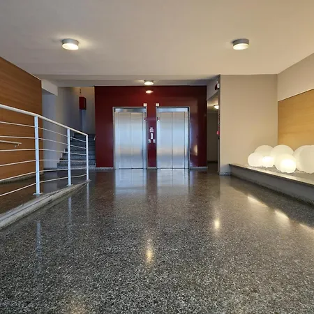 Oasi - Idromassaggio E Relax Per 4 Persone アパート ミラノ